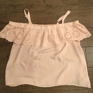 Jessica Simpson pink top